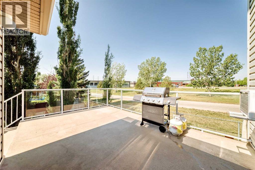 124 West Lakeview Drive, Chestermere, Alberta  T1X 1J1 - Photo 35 - A2333041