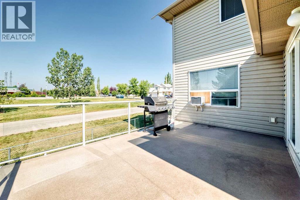 124 West Lakeview Drive, Chestermere, Alberta  T1X 1J1 - Photo 36 - A2333041
