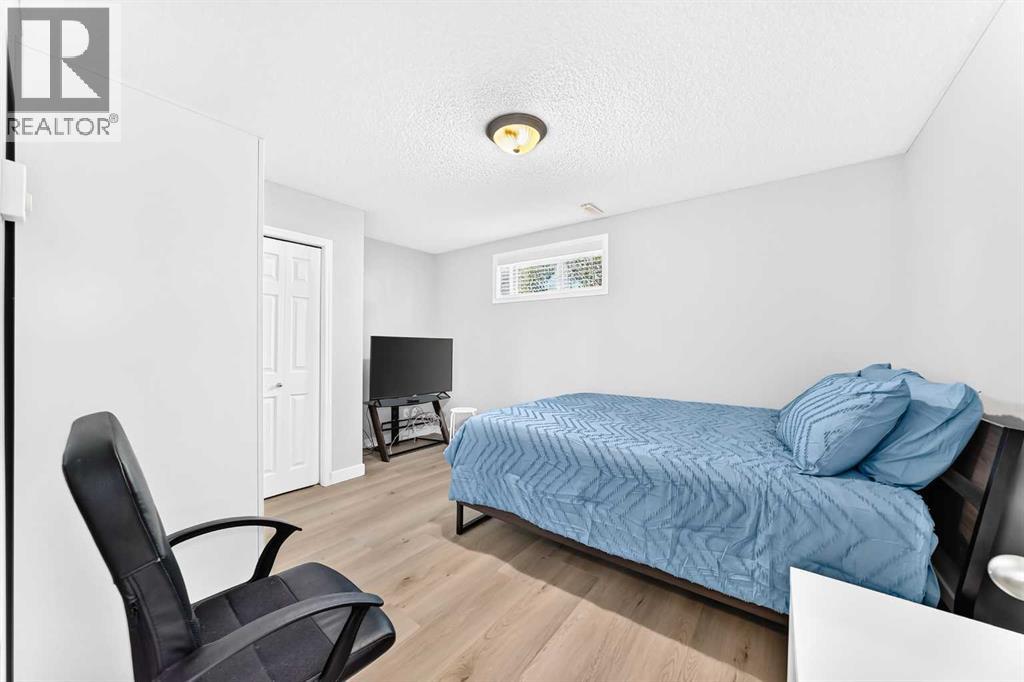 124 West Lakeview Drive, Chestermere, Alberta  T1X 1J1 - Photo 32 - A2333041