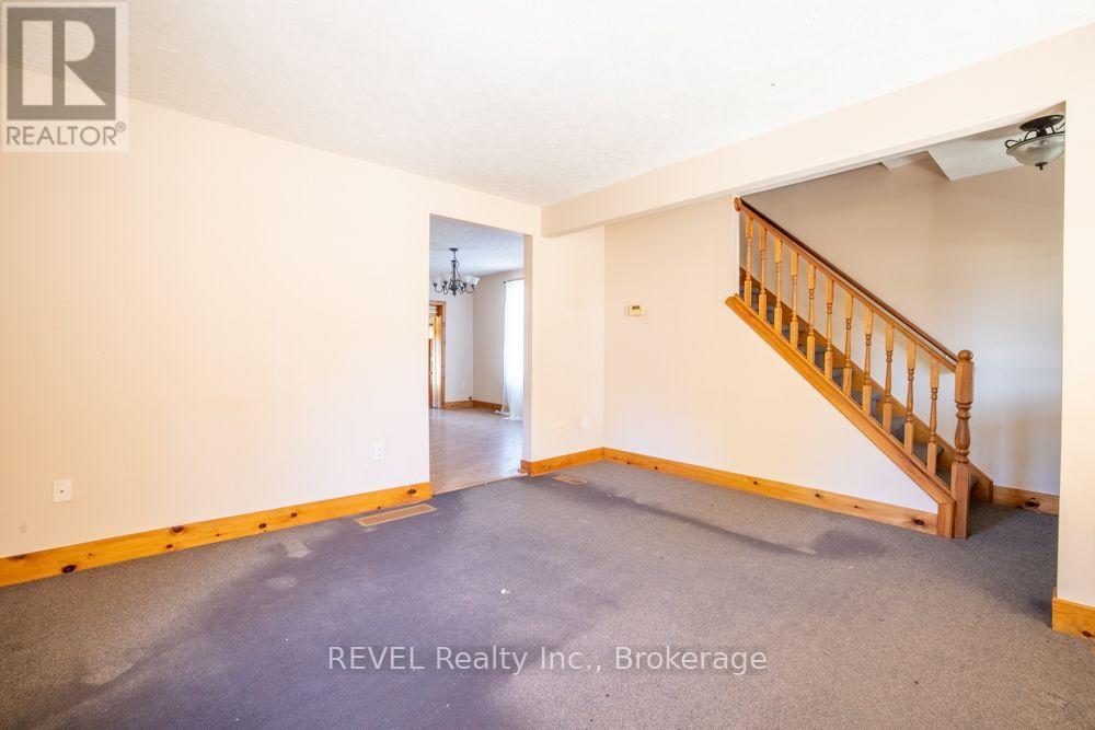 2277 Ridgemount Road, Fort Erie (Stevensville), Ontario  L0S 1S0 - Photo 9 - X13625766