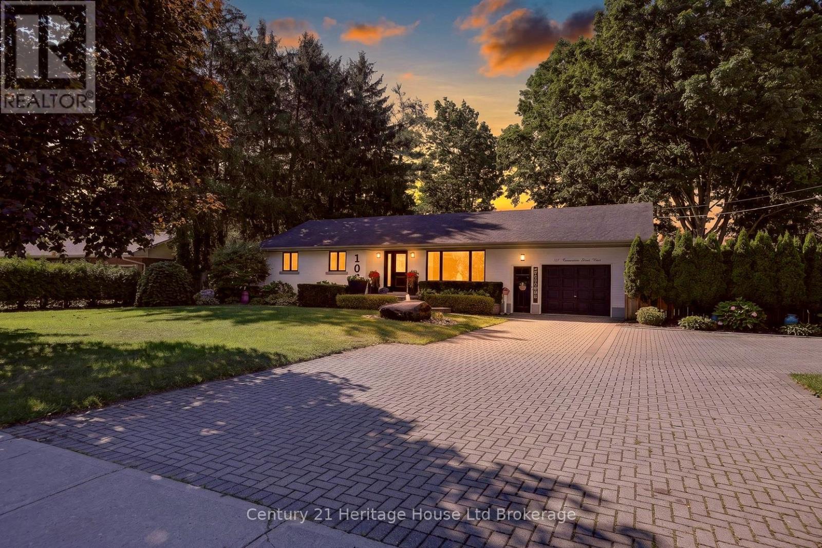 105 CONCESSION STREET W, Tillsonburg, Ontario