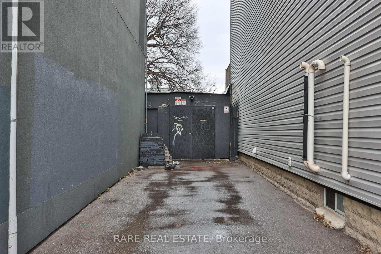 200 Bathurst Street, Toronto, Ontario  M5T 2R8 - Photo 19 - C13625574