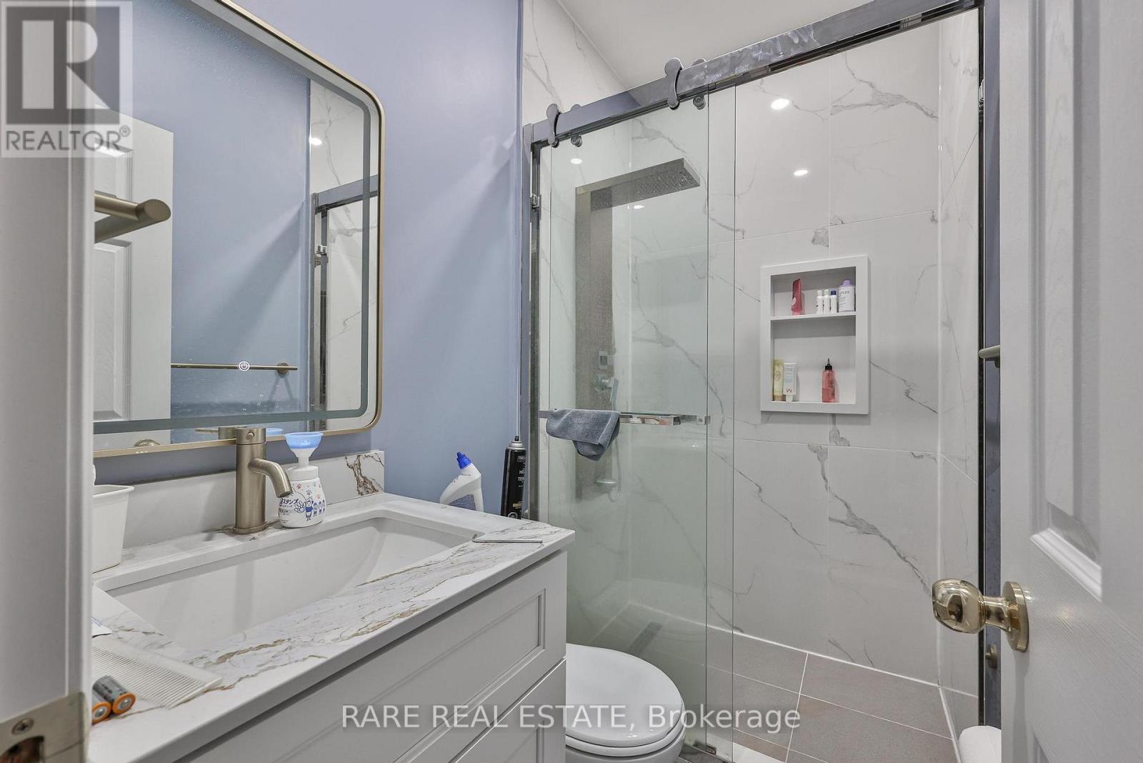 200 Bathurst Street, Toronto, Ontario  M5T 2R8 - Photo 10 - C13625594