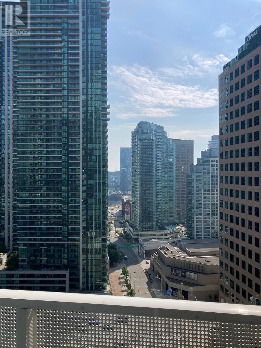 2006 - 88 Harbour Street, Toronto, Ontario  M5J 0C3 - Photo 7 - C13625652