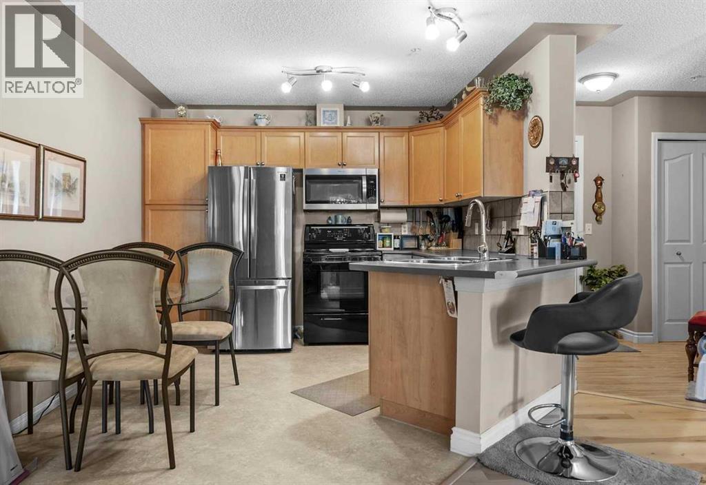 131, 369 Rocky Vista Park NW, Calgary, Alberta  T3G 5K7 - Photo 12 - A2332620