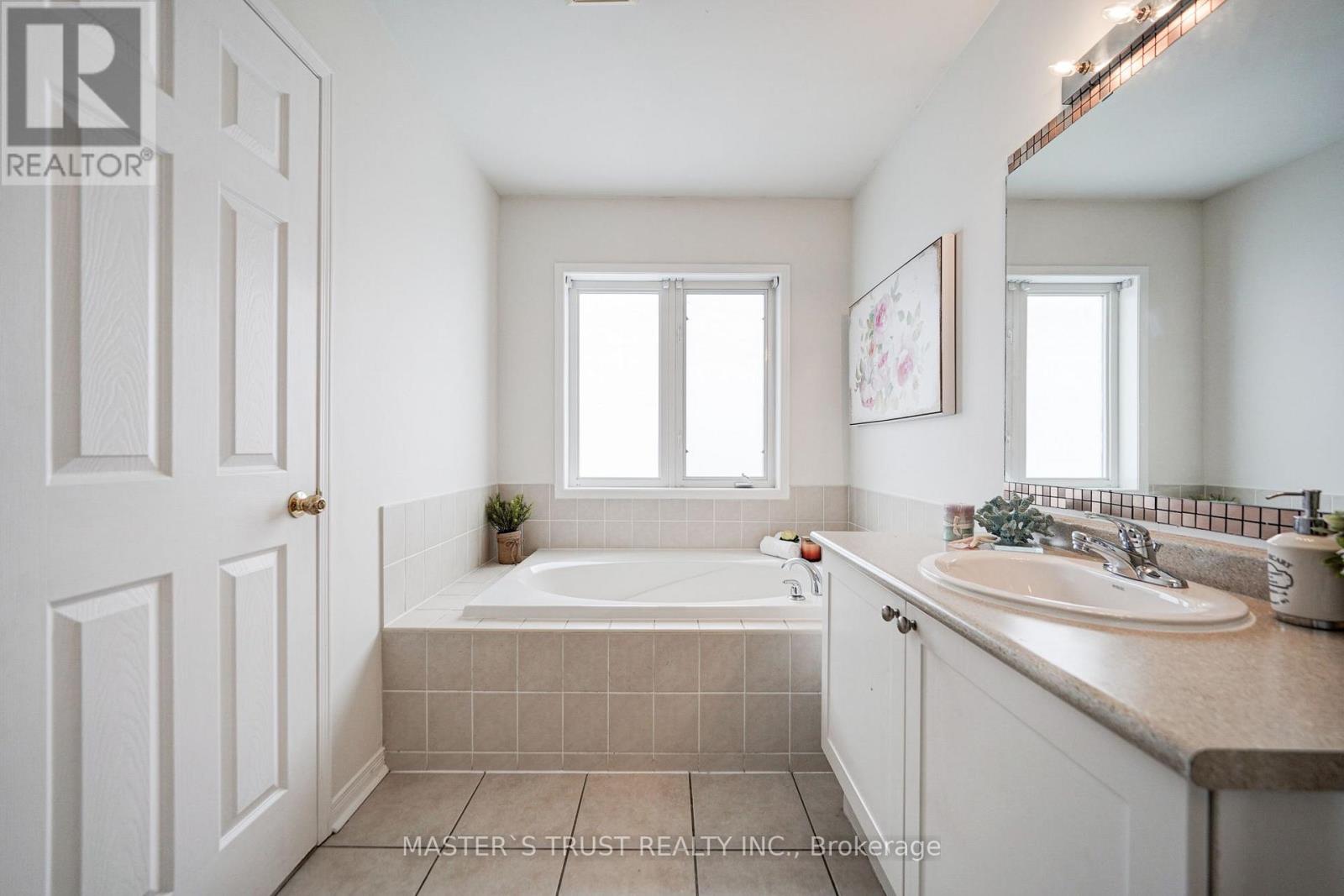 55 Bettina Place, Whitby, Ontario  L1R 0E9 - Photo 19 - E13625590