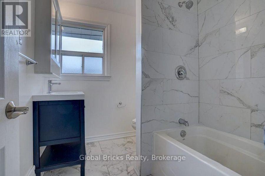 77 Milford Haven Drive E, Toronto, Ontario  M1G 3C9 - Photo 19 - E13625648