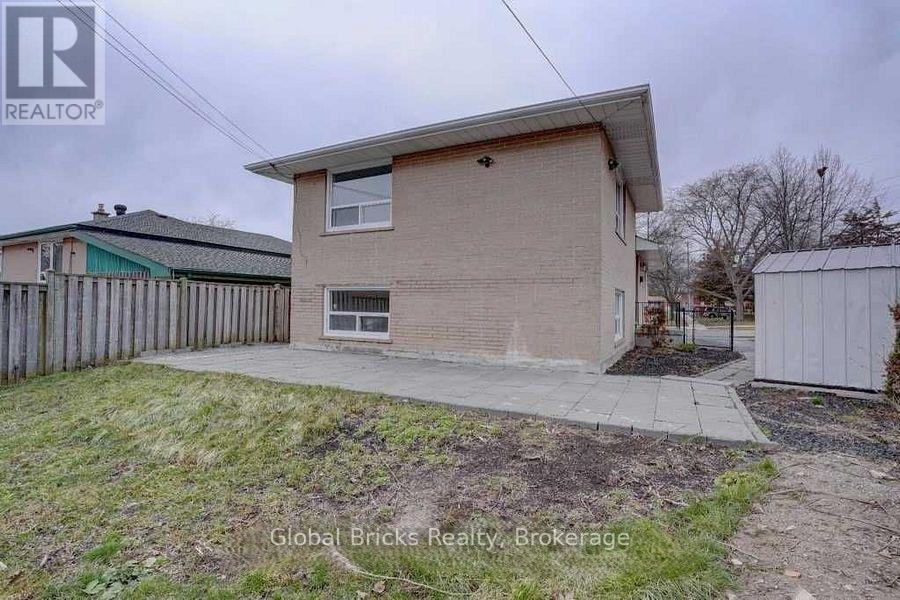 77 Milford Haven Drive E, Toronto, Ontario  M1G 3C9 - Photo 3 - E13625648