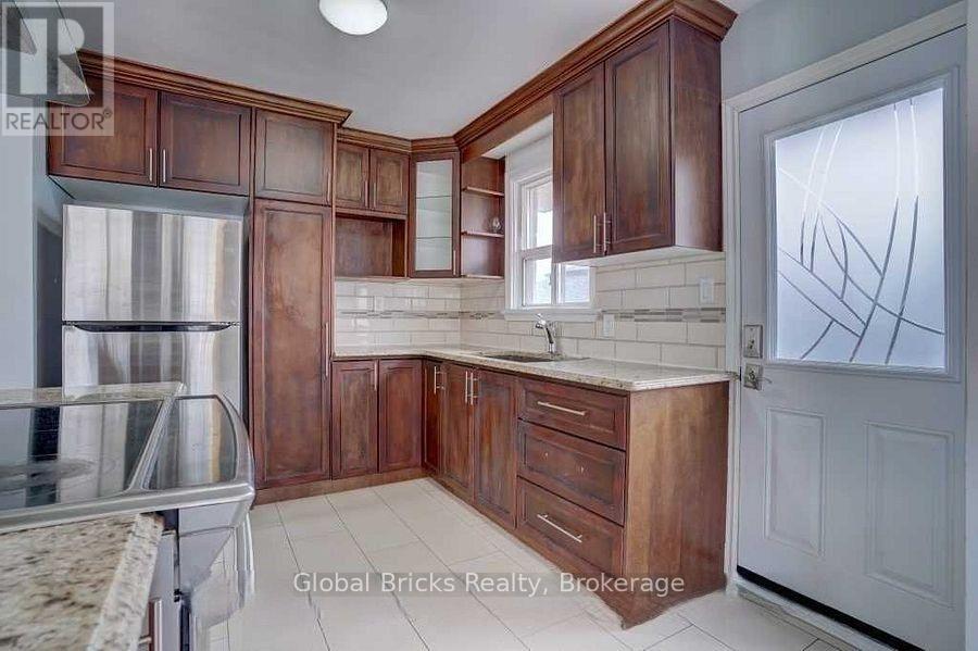 77 Milford Haven Drive E, Toronto, Ontario  M1G 3C9 - Photo 7 - E13625648
