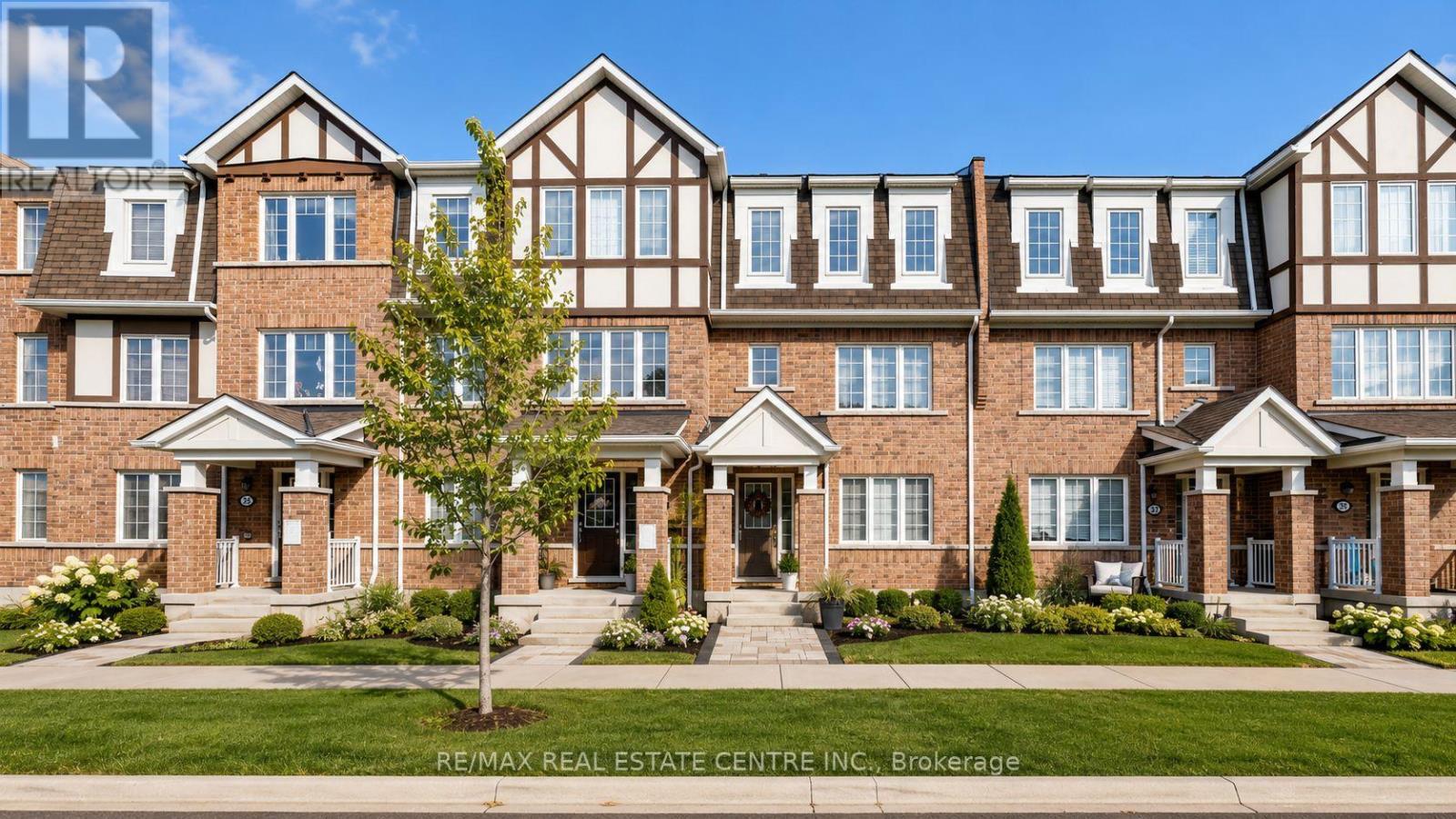 32 BLUEGILL CRESCENT, Whitby, Ontario