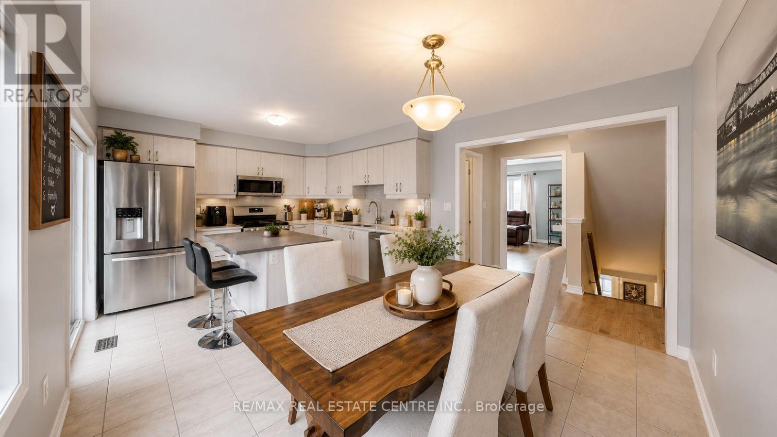 32 Bluegill Crescent, Whitby, Ontario  L1P 0E4 - Photo 10 - E13625714