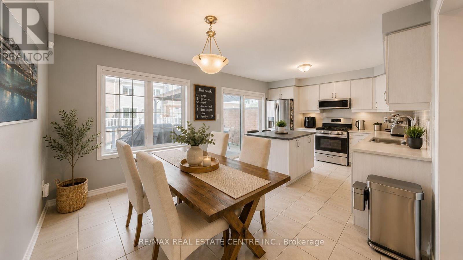 32 Bluegill Crescent, Whitby, Ontario  L1P 0E4 - Photo 12 - E13625714