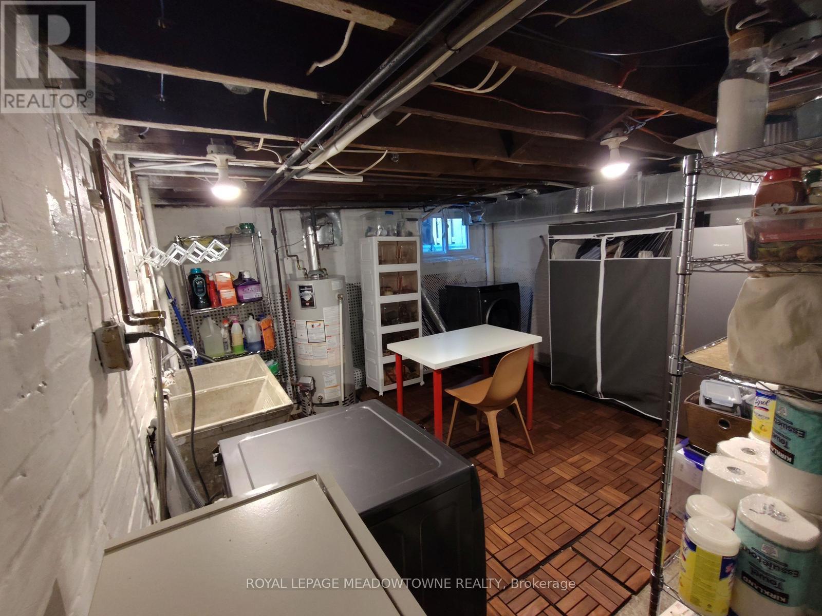 25 Copeland Avenue, Toronto, Ontario  M4C 1A9 - Photo 25 - E13625724