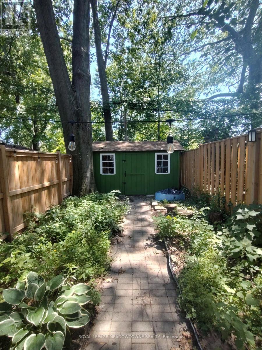 25 Copeland Avenue, Toronto, Ontario  M4C 1A9 - Photo 26 - E13625724