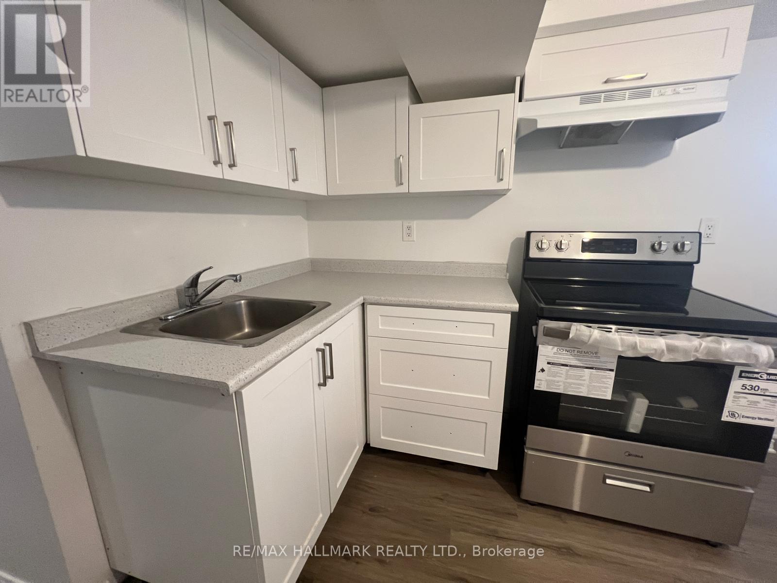 Lower - 202 Heward Avenue, Toronto, Ontario  M4M 2T7 - Photo 10 - E13625778