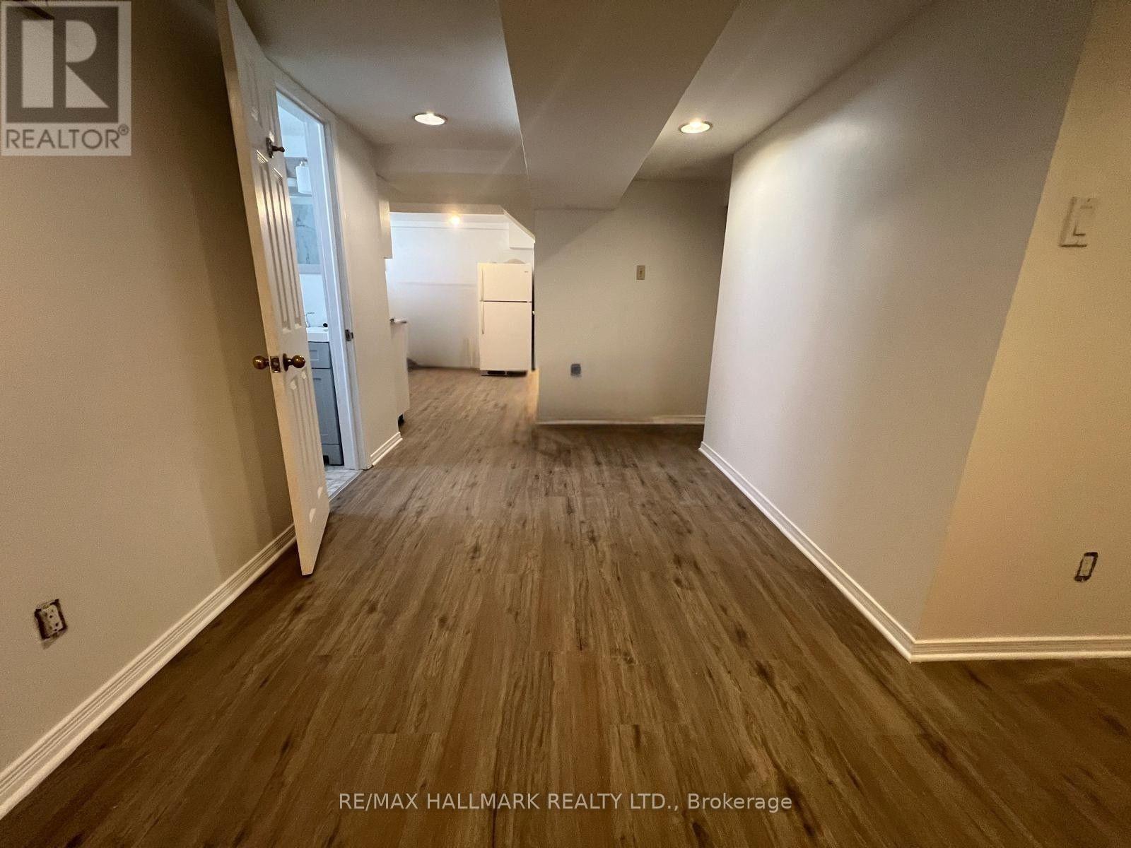 Lower - 202 Heward Avenue, Toronto, Ontario  M4M 2T7 - Photo 6 - E13625778