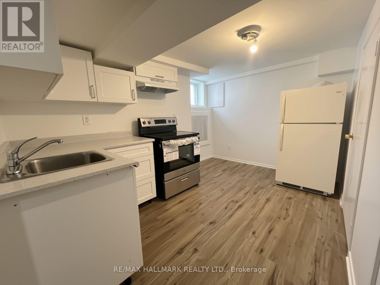 Lower - 202 Heward Avenue, Toronto, Ontario  M4M 2T7 - Photo 8 - E13625778