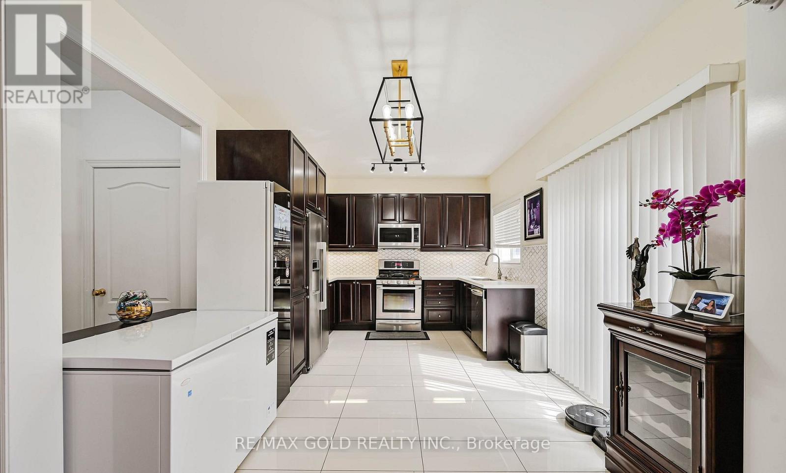 7 Bellotti Crescent, Ajax, Ontario  L1Z 0M2 - Photo 12 - E13625784
