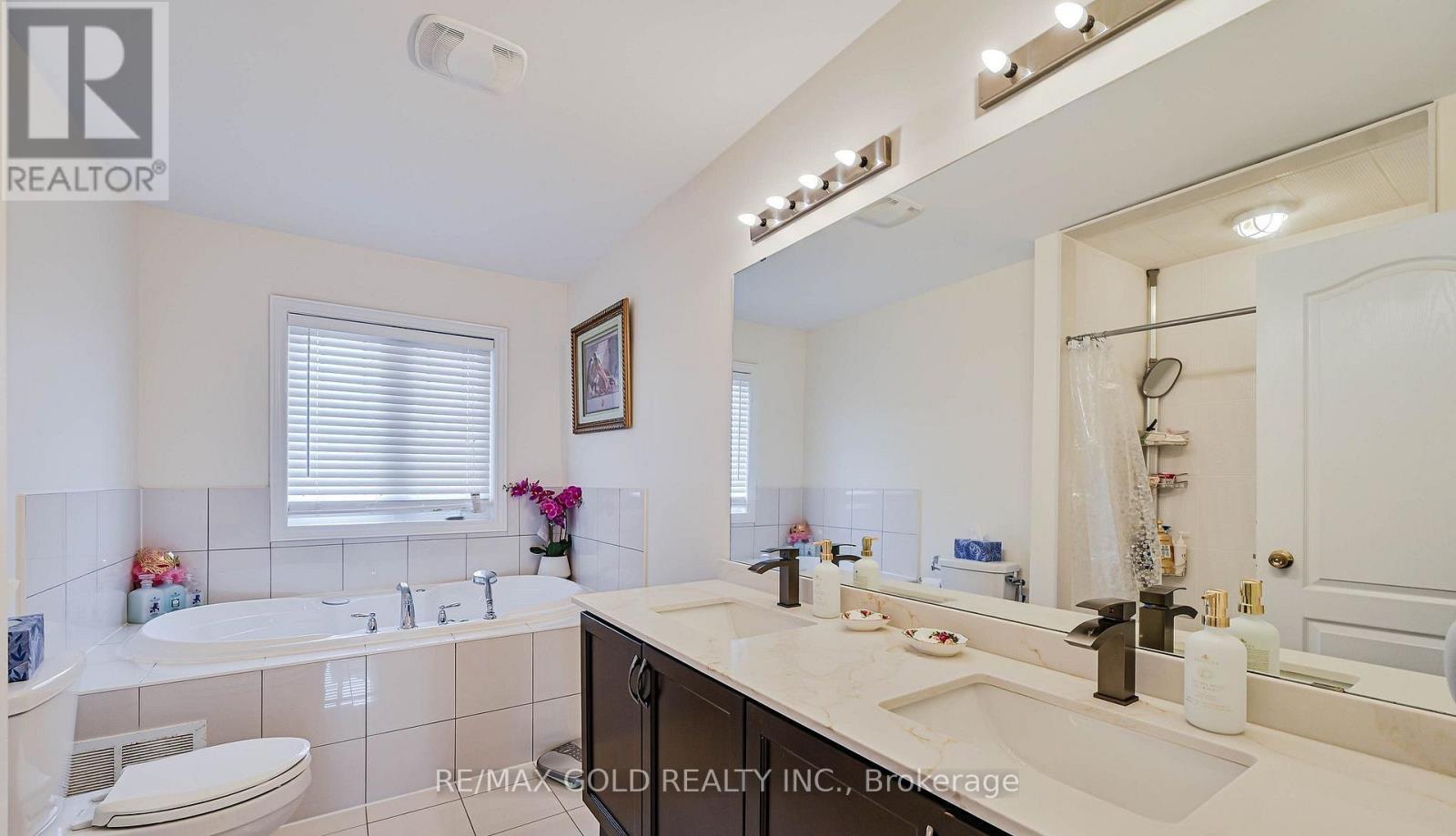 7 Bellotti Crescent, Ajax, Ontario  L1Z 0M2 - Photo 18 - E13625784