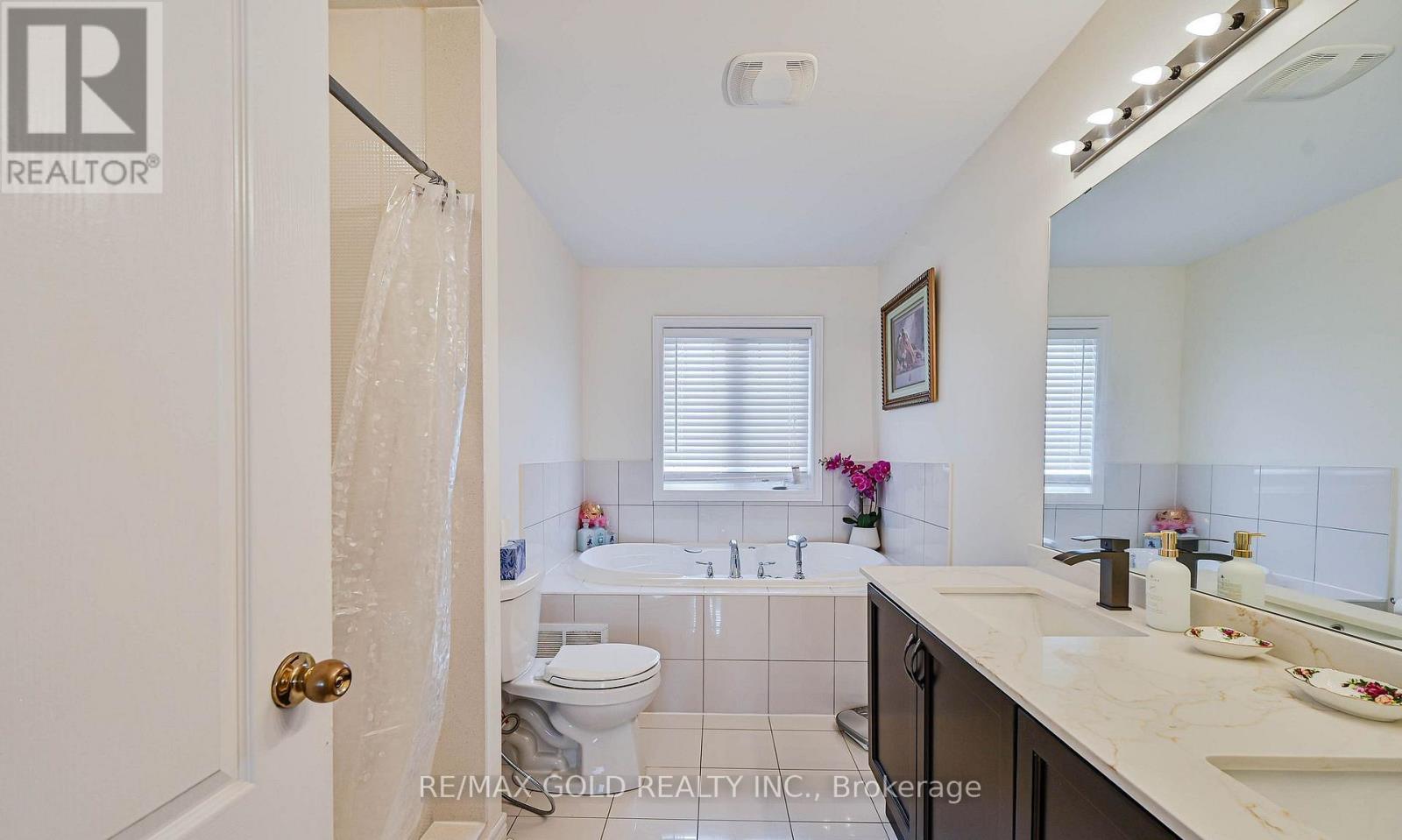 7 Bellotti Crescent, Ajax, Ontario  L1Z 0M2 - Photo 19 - E13625784