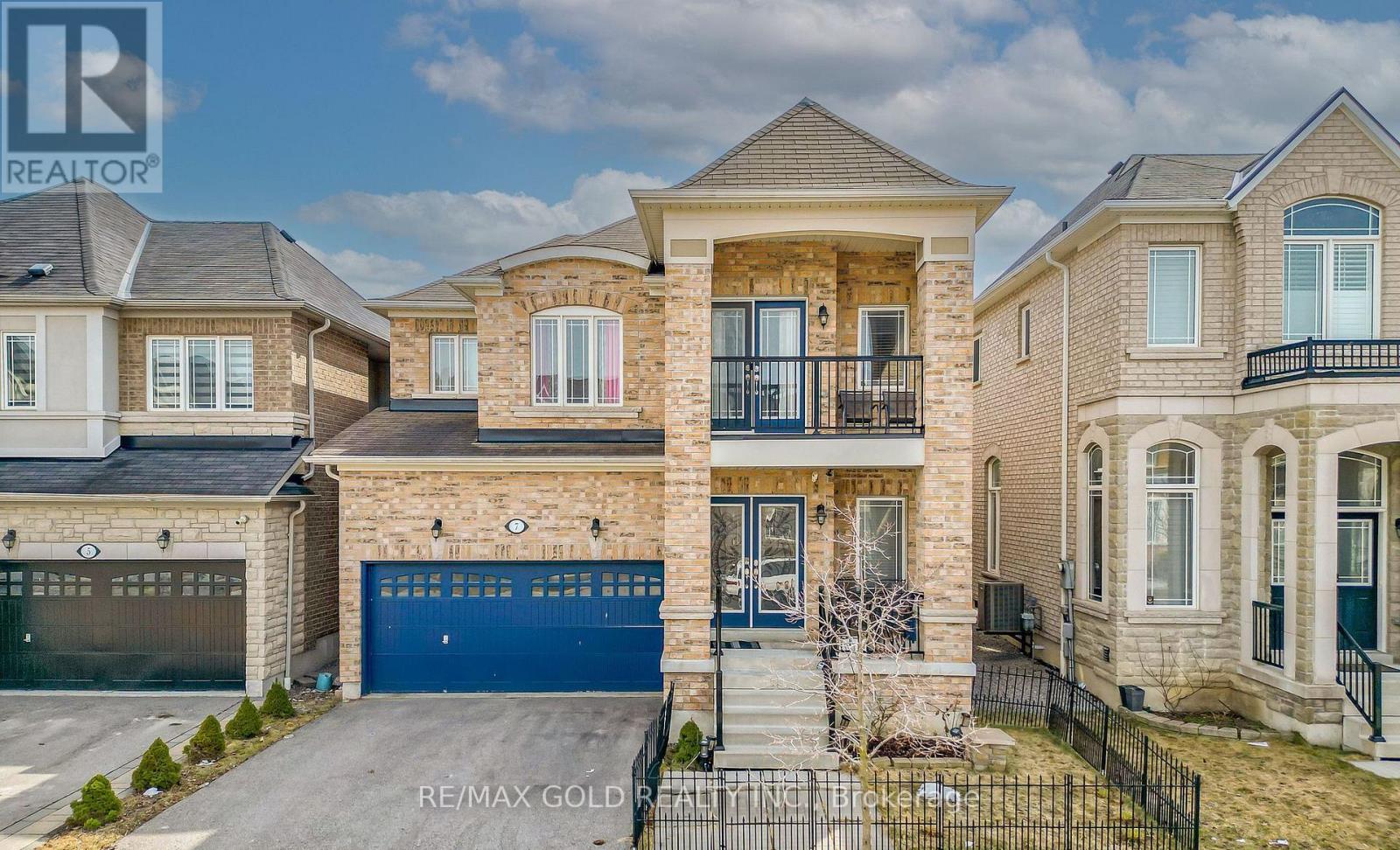 7 Bellotti Crescent, Ajax, Ontario  L1Z 0M2 - Photo 2 - E13625784