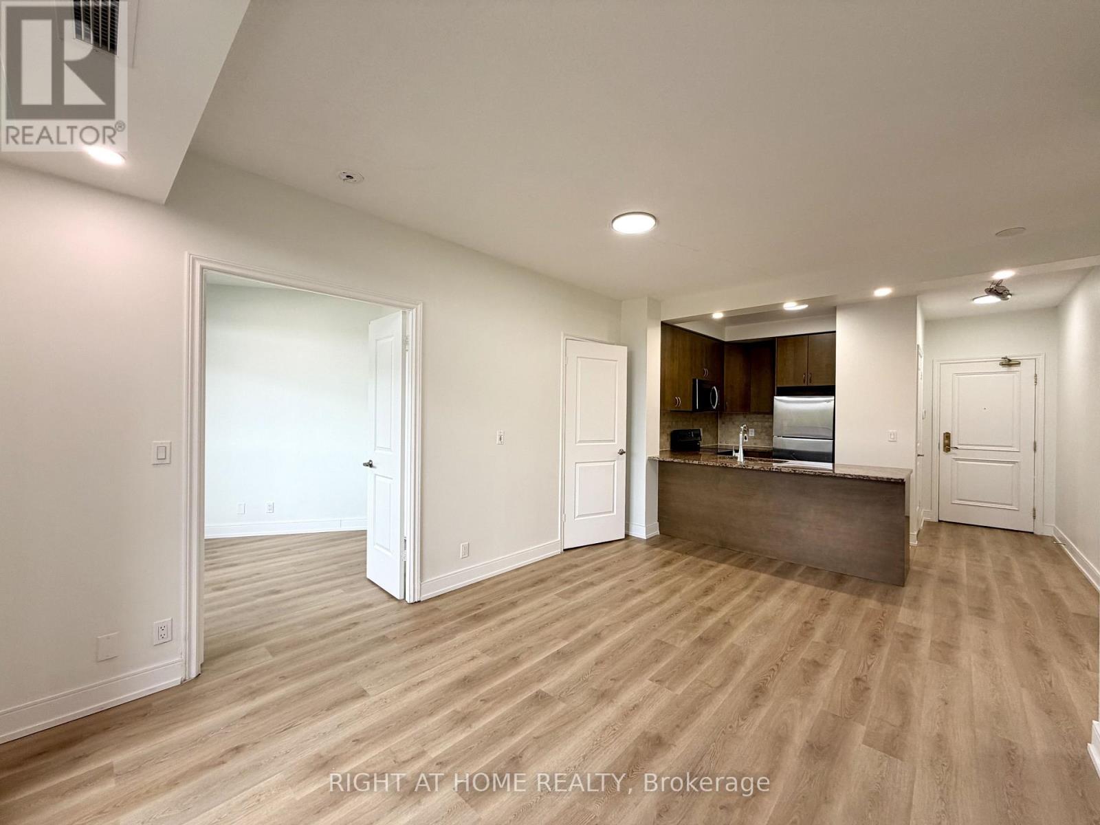 214 - 9235 Jane Street, Vaughan (Maple), Ontario  L6A 0J8 - Photo 13 - N13625666