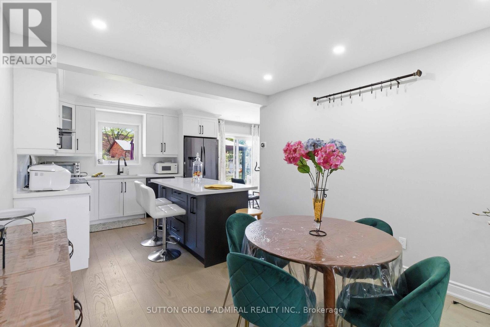 Main & Upper Flr - 87 Marita Place, Vaughan (Glen Shields), Ontario  L4K 3J5 - Photo 10 - N13625668