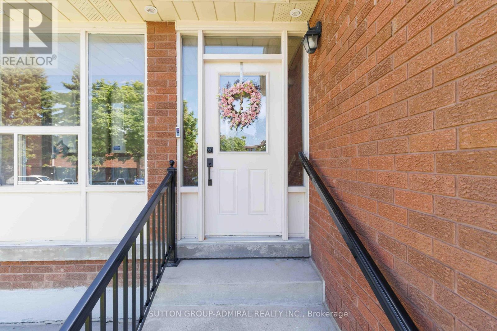 Main & Upper Flr - 87 Marita Place, Vaughan (Glen Shields), Ontario  L4K 3J5 - Photo 2 - N13625668