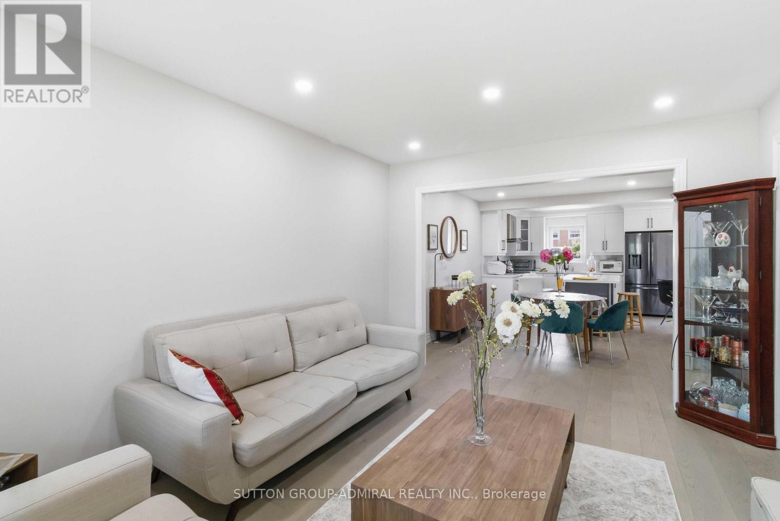 Main & Upper Flr - 87 Marita Place, Vaughan (Glen Shields), Ontario  L4K 3J5 - Photo 6 - N13625668