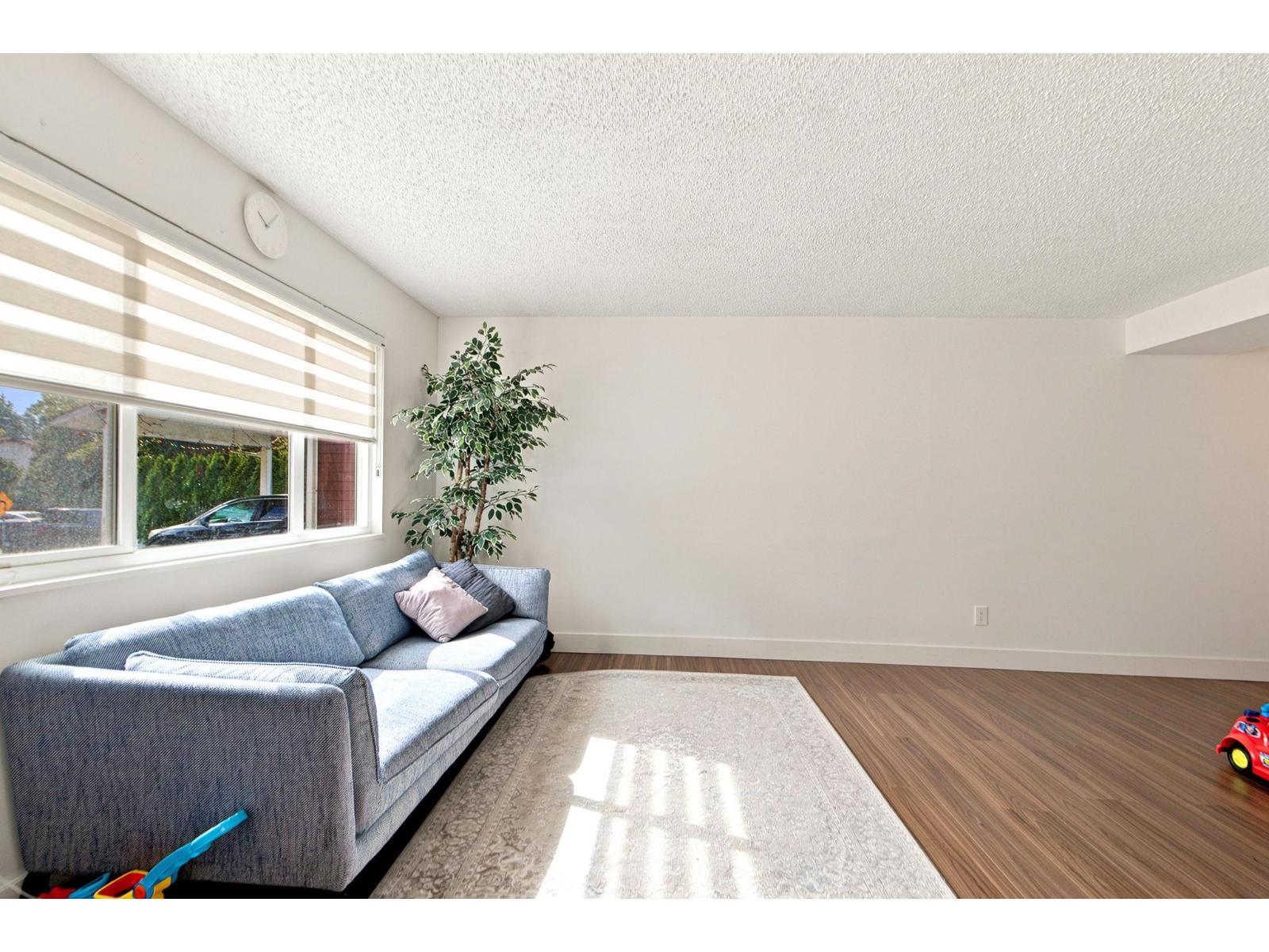 9443 132a Street, Surrey, British Columbia  V3V 6W3 - Photo 6 - R3150156
