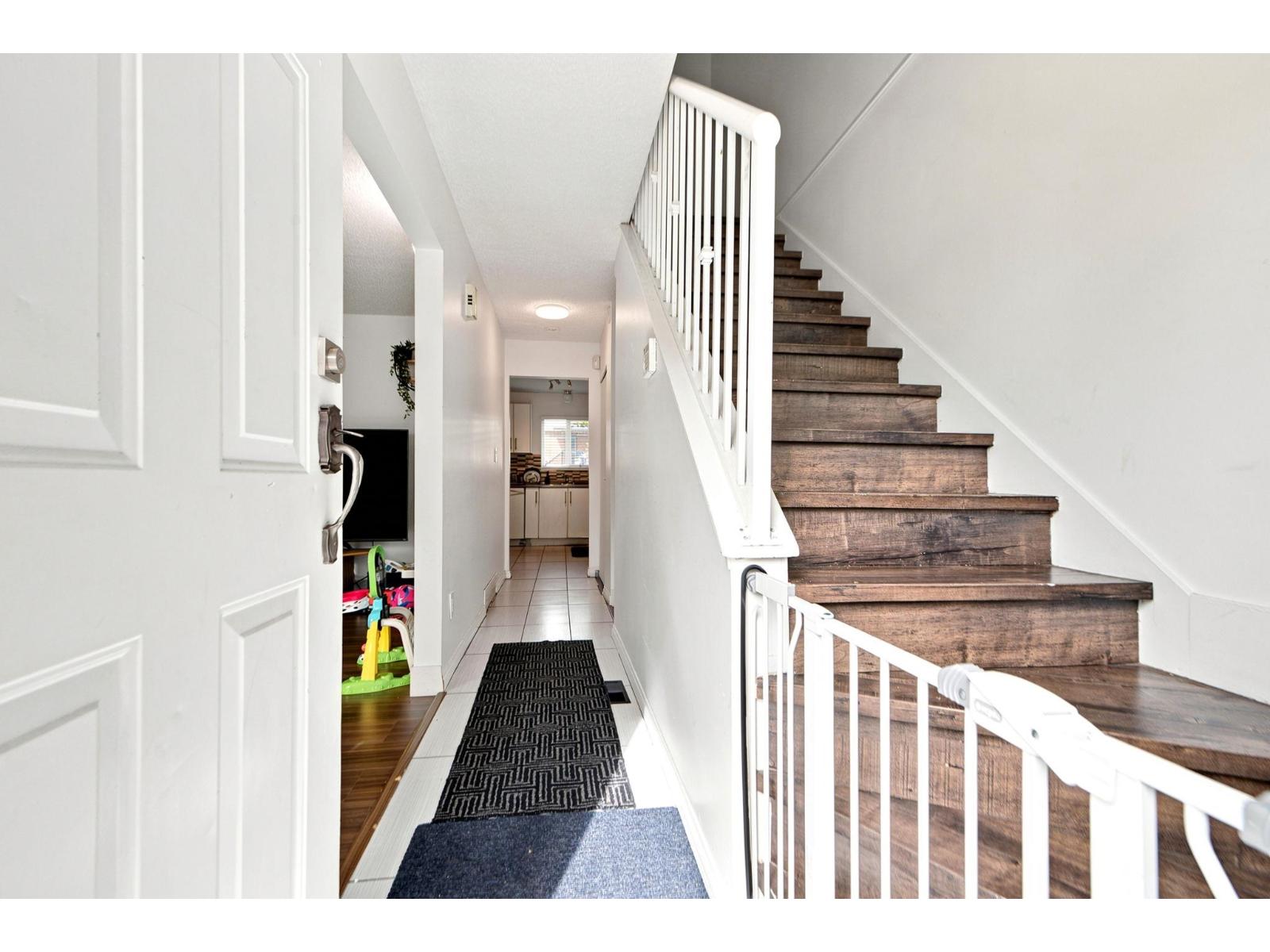9443 132a Street, Surrey, British Columbia  V3V 6W3 - Photo 5 - R3150156