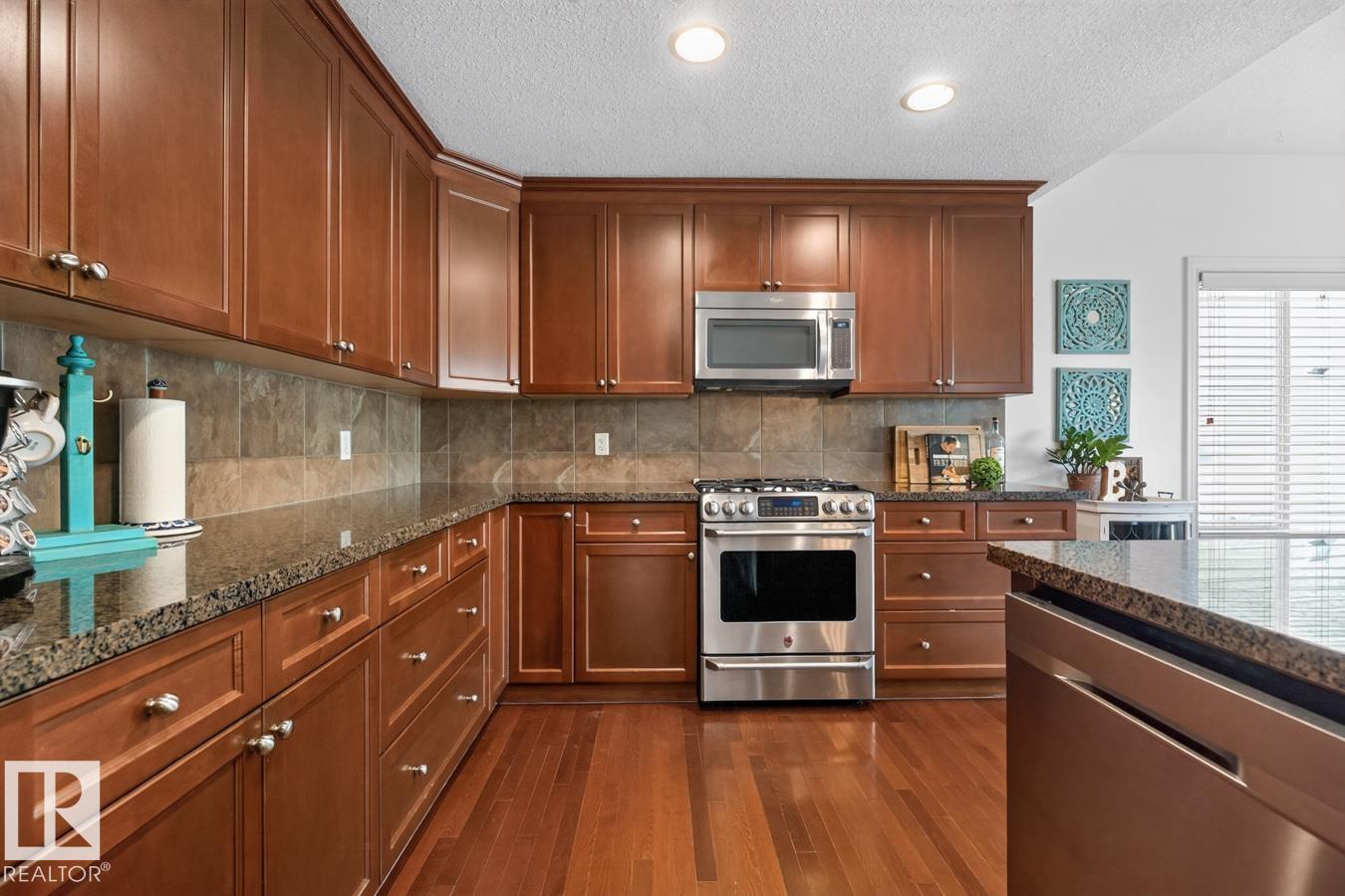 817 Southfork Gr, Leduc, Alberta  T9E 0P4 - Photo 9 - E4501586
