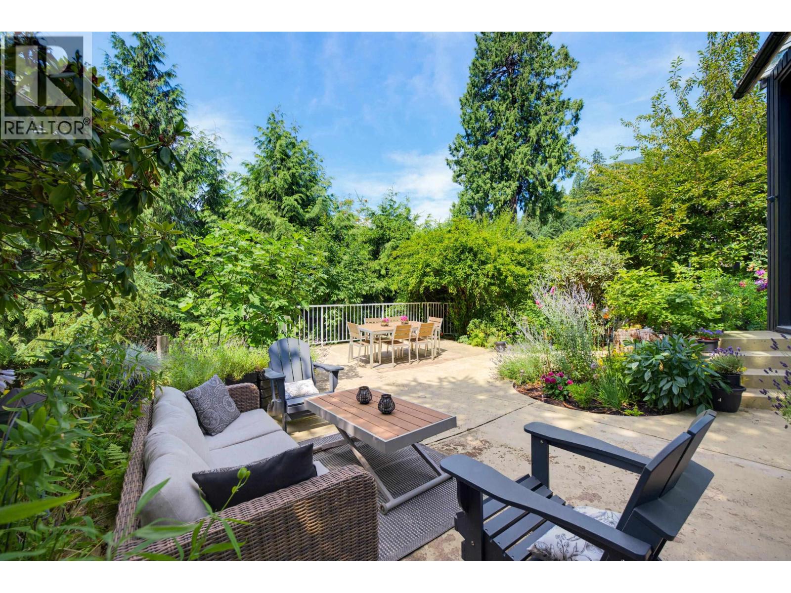 5623 Eagle Court, North Vancouver, British Columbia  V7R 4V4 - Photo 37 - R3150275