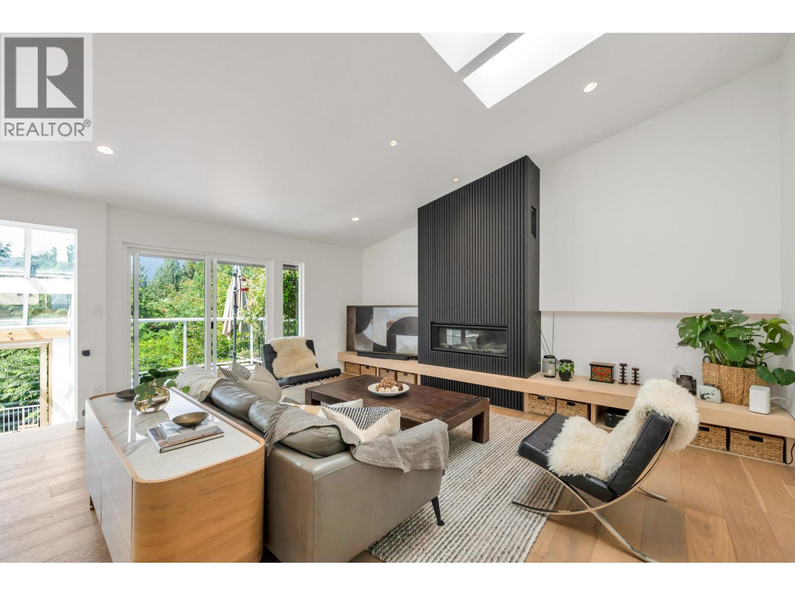 5623 Eagle Court, North Vancouver, British Columbia  V7R 4V4 - Photo 9 - R3150275