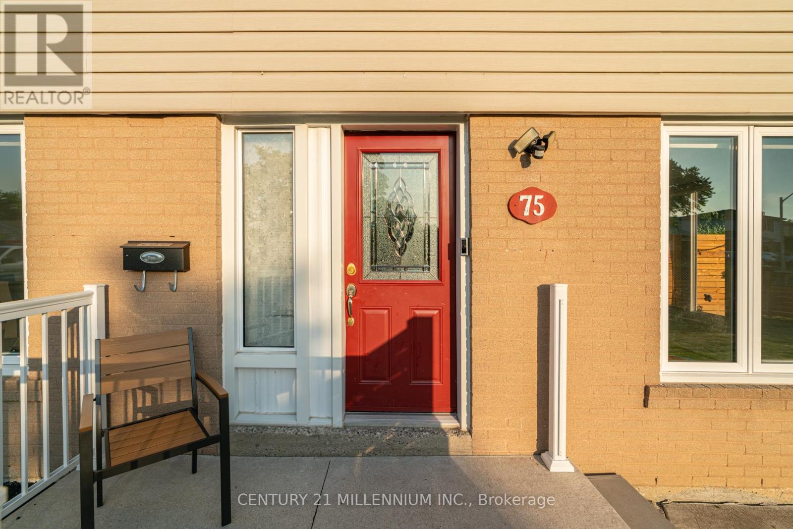 75 Goldcrest Road, Brampton, Ontario  L6S 1H1 - Photo 4 - W13625602