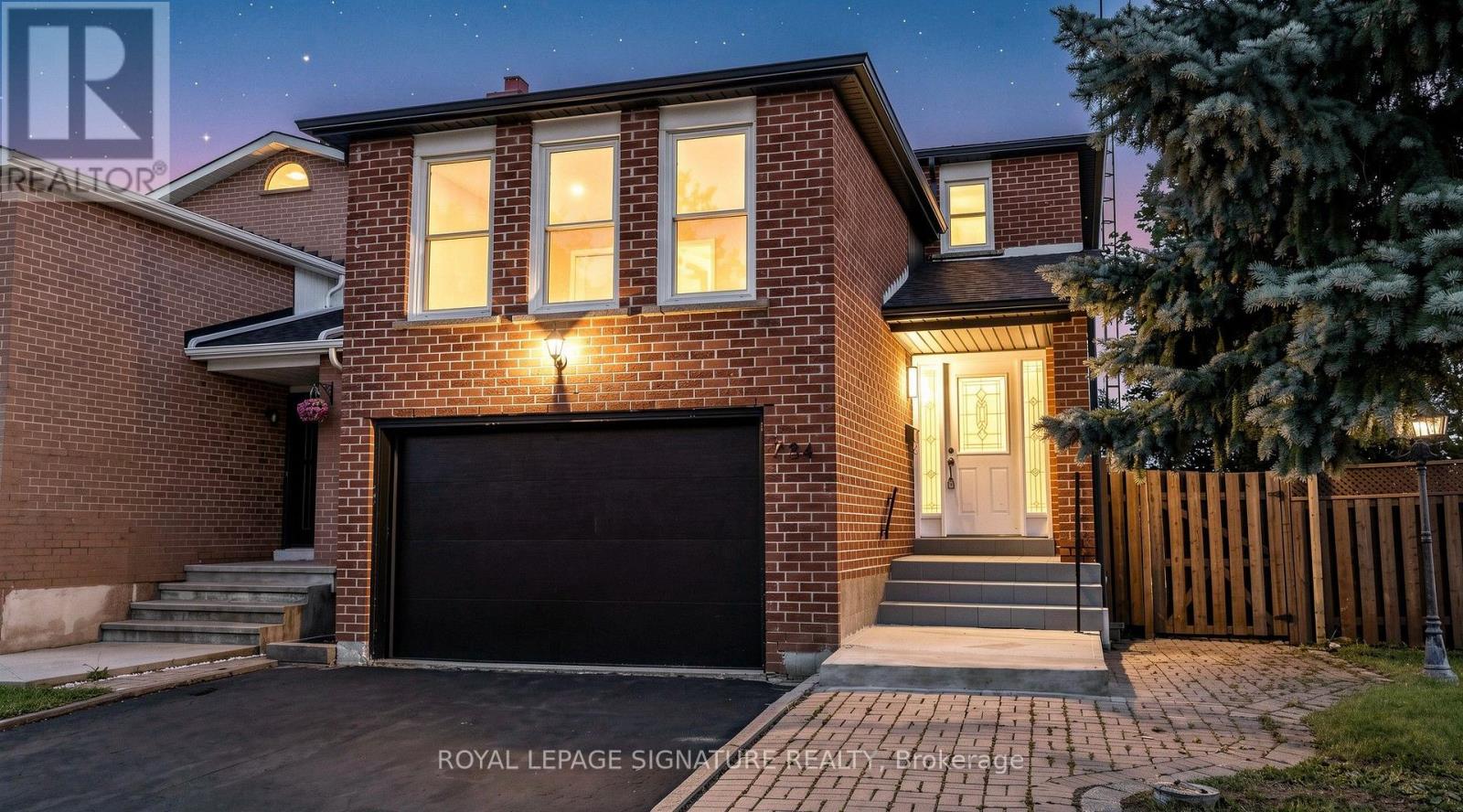 784 Galloway Crescent, Mississauga, Ontario  L5C 3T9 - Photo 2 - W13625612