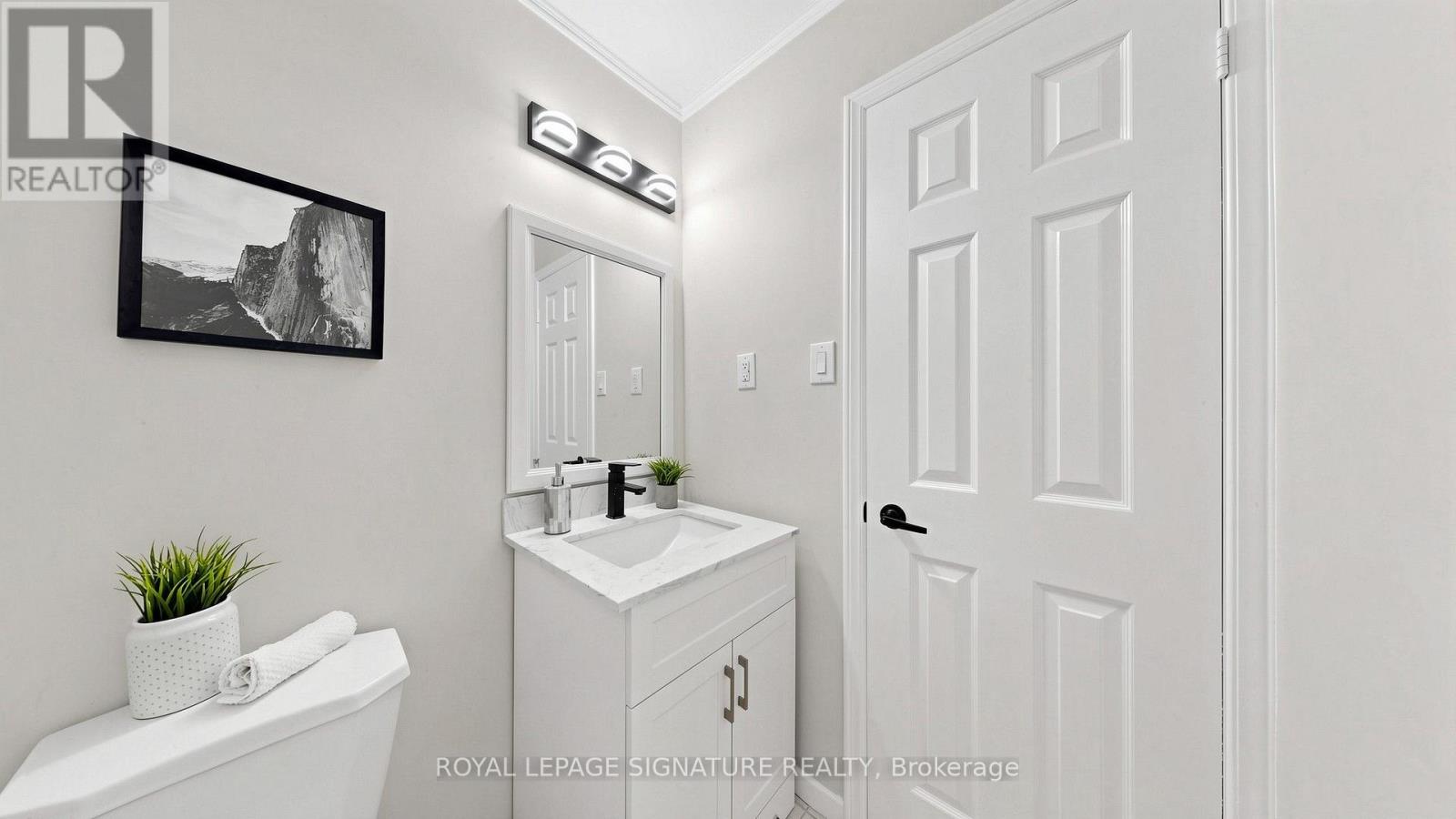784 Galloway Crescent, Mississauga, Ontario  L5C 3T9 - Photo 6 - W13625612