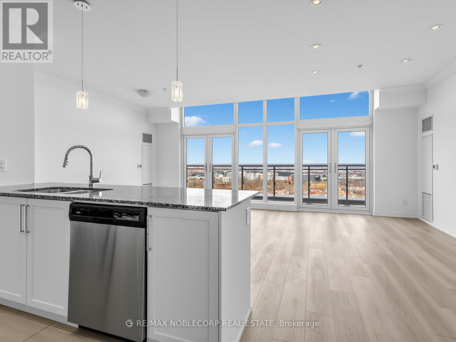 1705 - 840 Queens Plate Drive, Toronto, Ontario  M9W 0E7 - Photo 10 - W13625636