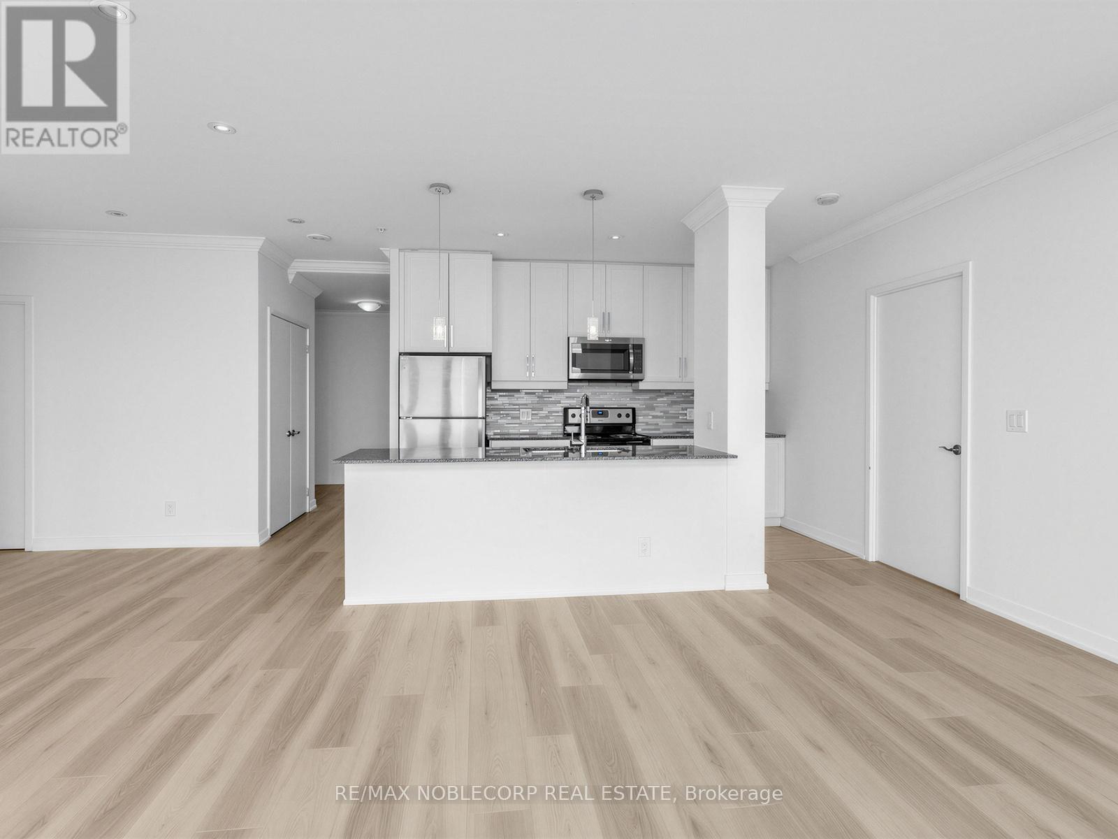 1705 - 840 Queens Plate Drive, Toronto, Ontario  M9W 0E7 - Photo 13 - W13625636