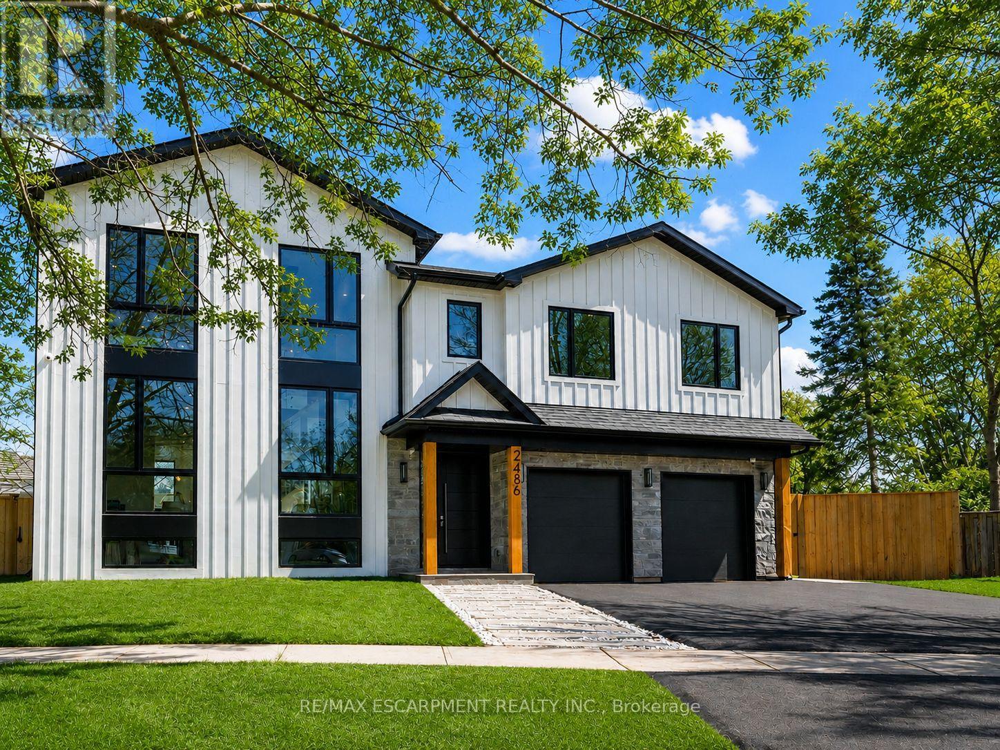 2488 Bridge Road, Oakville, Ontario  L6L 2H2 - Photo 4 - W13625674