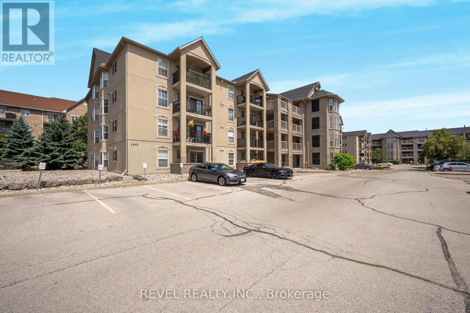 105 - 1441 Walkers Line, Burlington, Ontario  L7M 4P2 - Photo 2 - W13625720