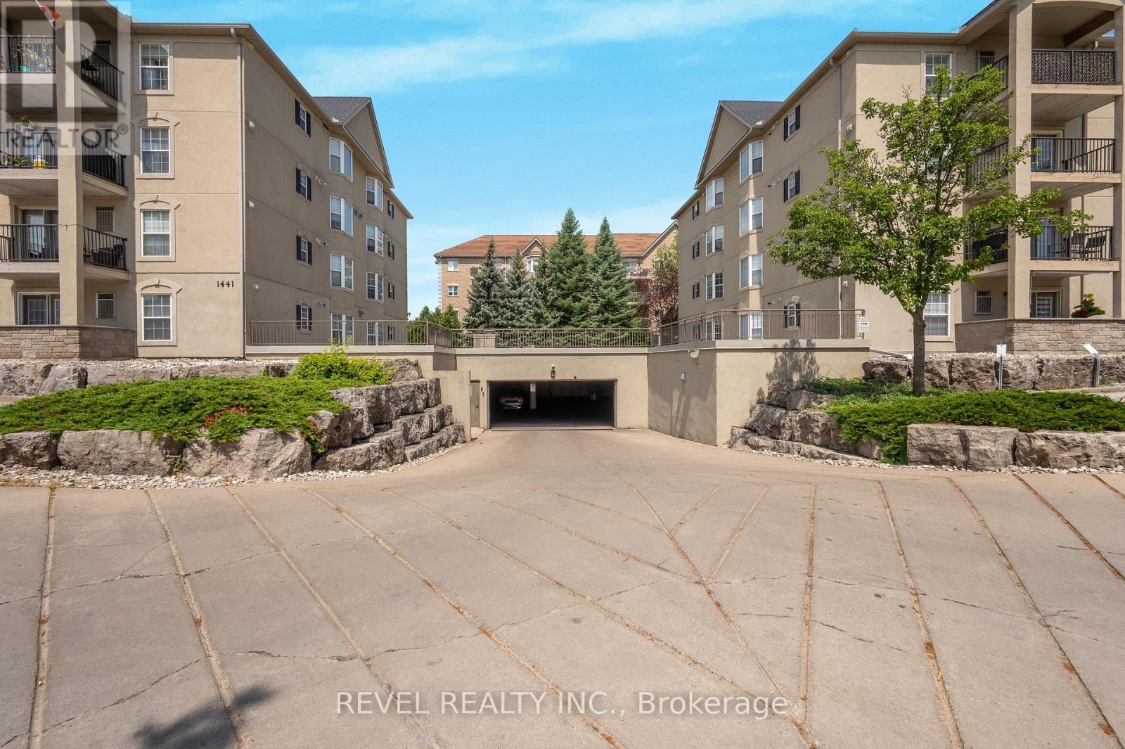 105 - 1441 Walkers Line, Burlington, Ontario  L7M 4P2 - Photo 3 - W13625720