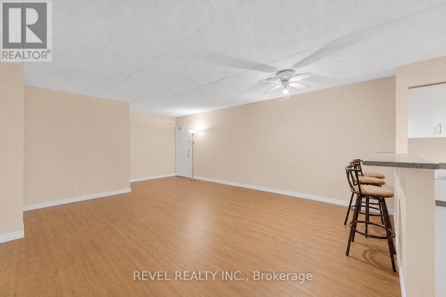 105 - 1441 Walkers Line, Burlington, Ontario  L7M 4P2 - Photo 4 - W13625720