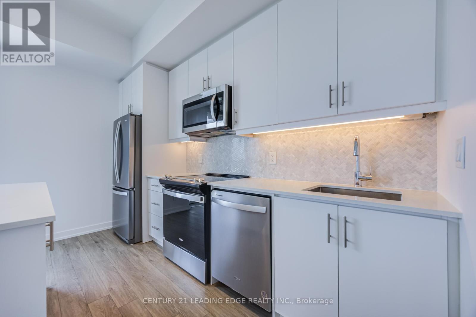 2002 - 335 Wheat Boom Drive, Oakville, Ontario  L6H 7Y1 - Photo 7 - W13625734
