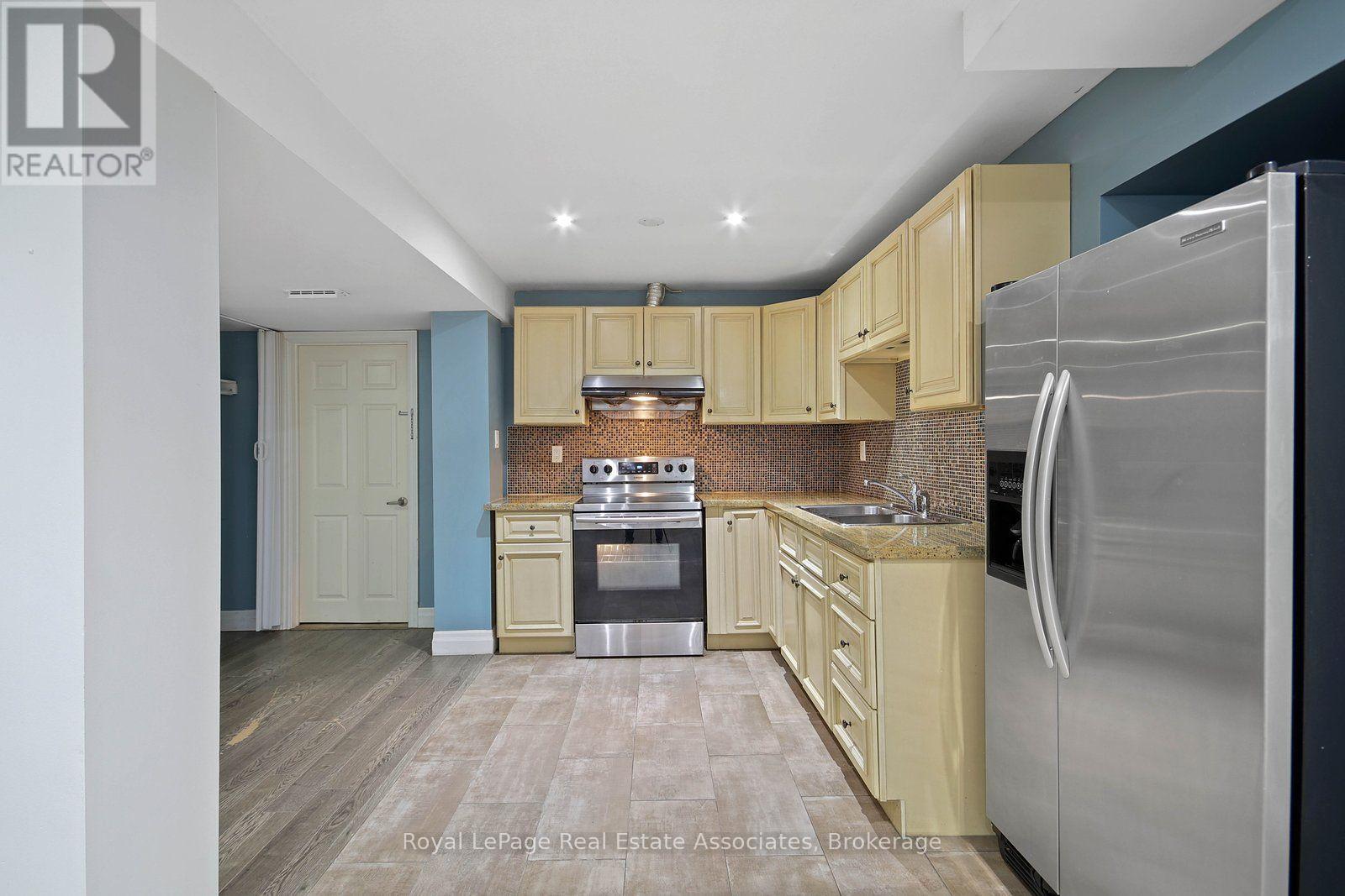 Lower - 16 Sergio Marchi Street, Toronto, Ontario  M3L 0B7 - Photo 2 - W13625740