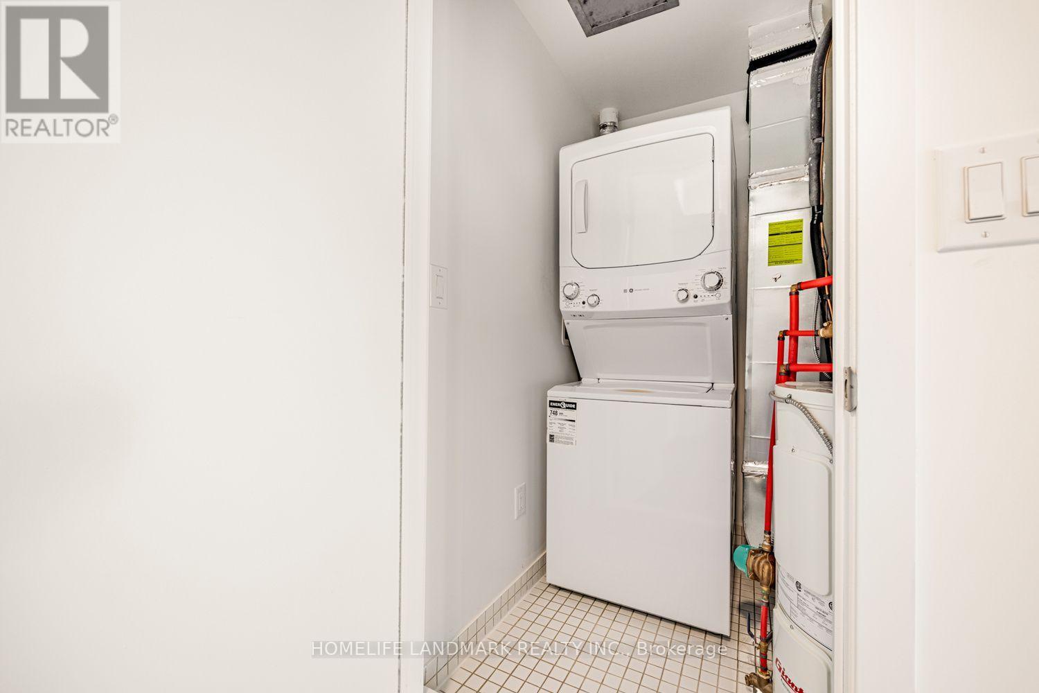 201 - 120 Canon Jackson Drive, Toronto, Ontario  M6M 0B8 - Photo 21 - W13625746