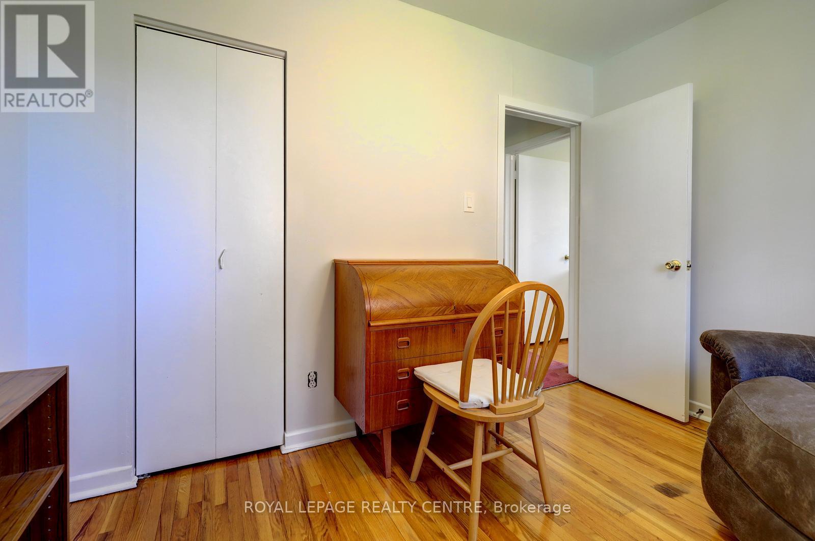 1278 Shamir Crescent, Mississauga, Ontario  L5C 1L1 - Photo 27 - W13625776