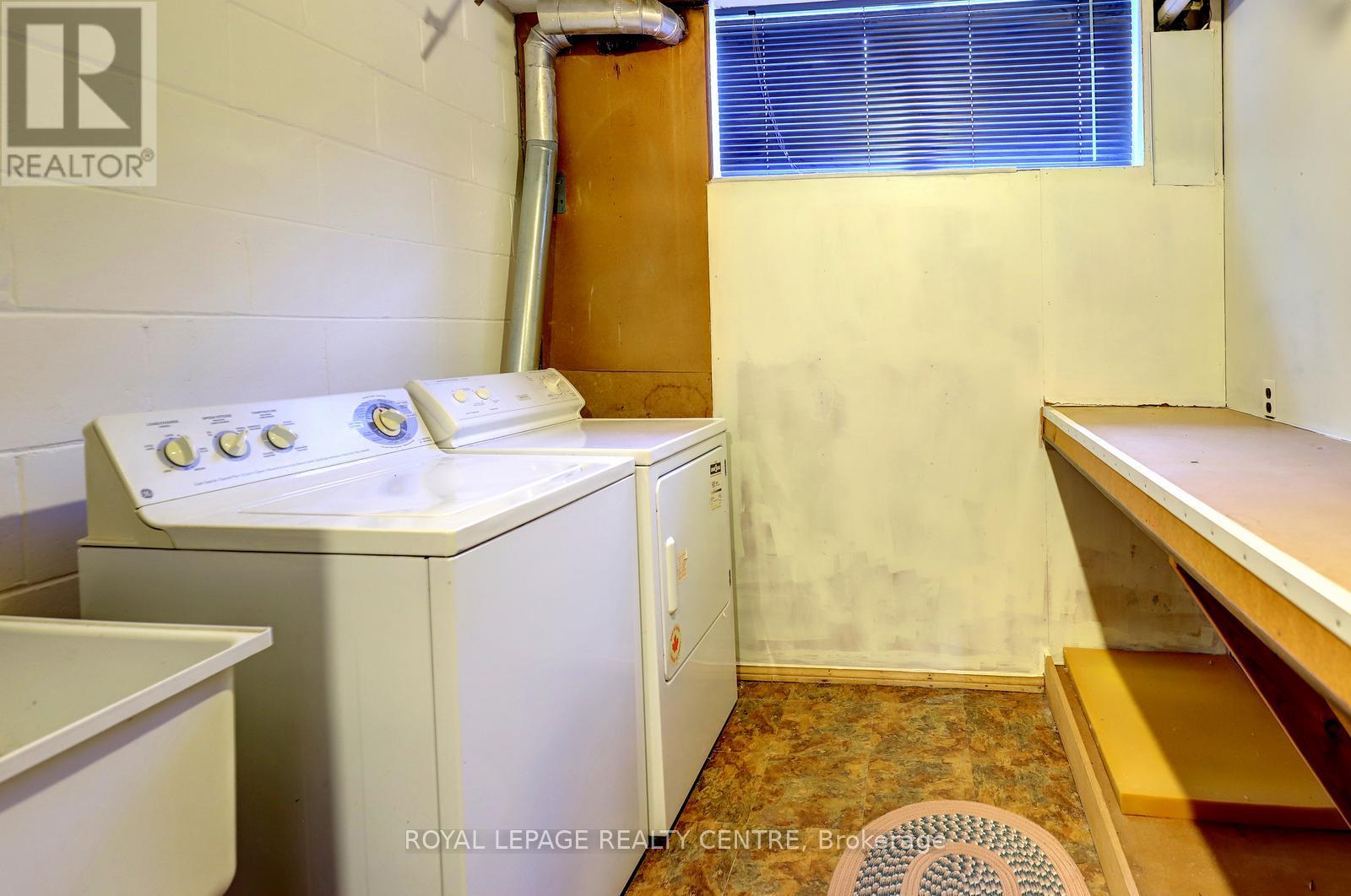 1278 Shamir Crescent, Mississauga, Ontario  L5C 1L1 - Photo 36 - W13625776