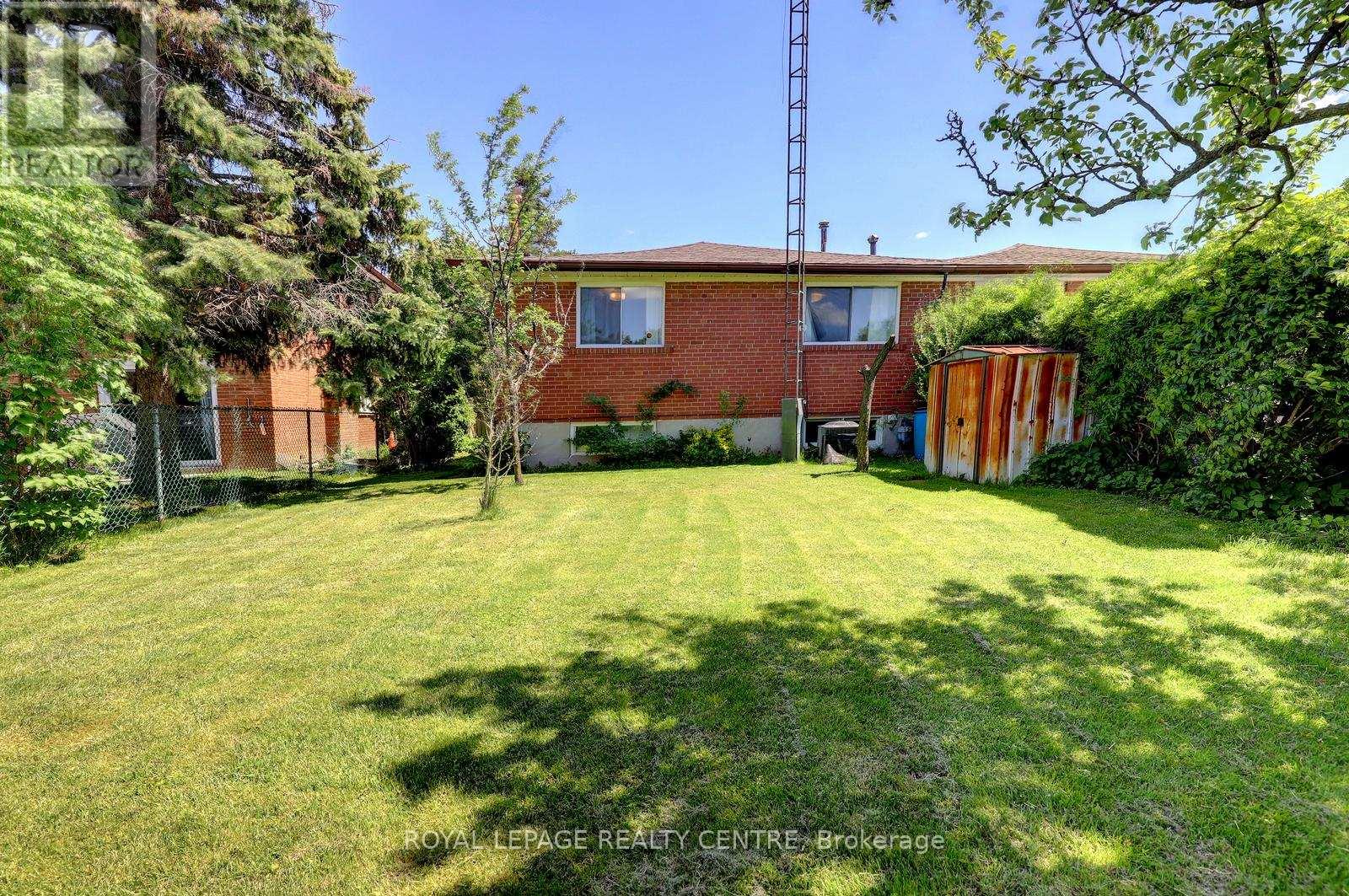 1278 Shamir Crescent, Mississauga, Ontario  L5C 1L1 - Photo 43 - W13625776