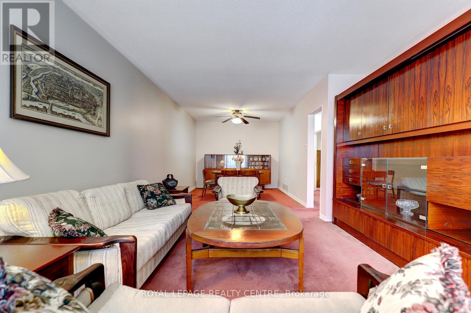1278 Shamir Crescent, Mississauga, Ontario  L5C 1L1 - Photo 6 - W13625776
